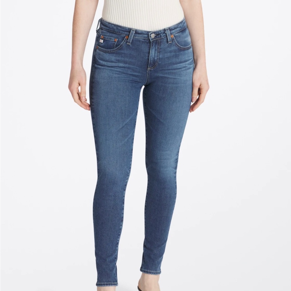 AG Adriano Goldschmied The Legging Ankle Skinny Jeans, size 26R, low rise, worn